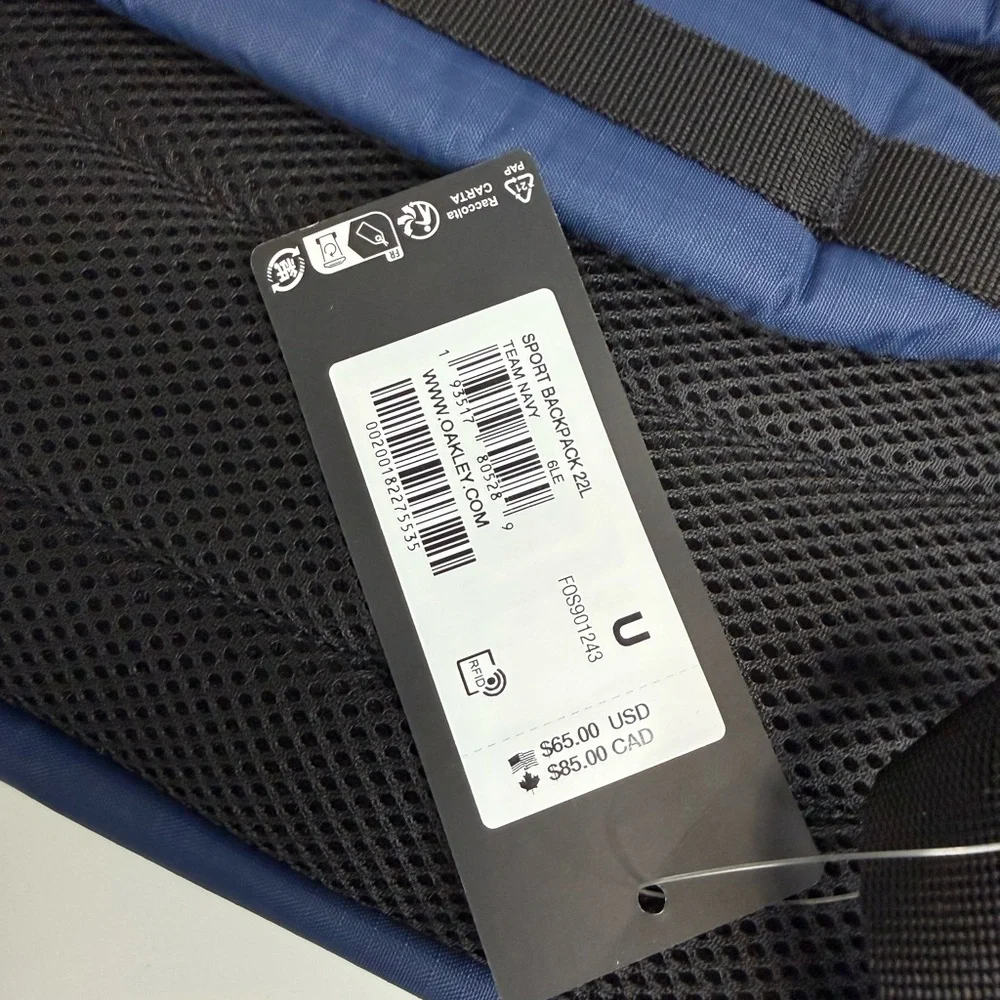 Oakley streamlined sling